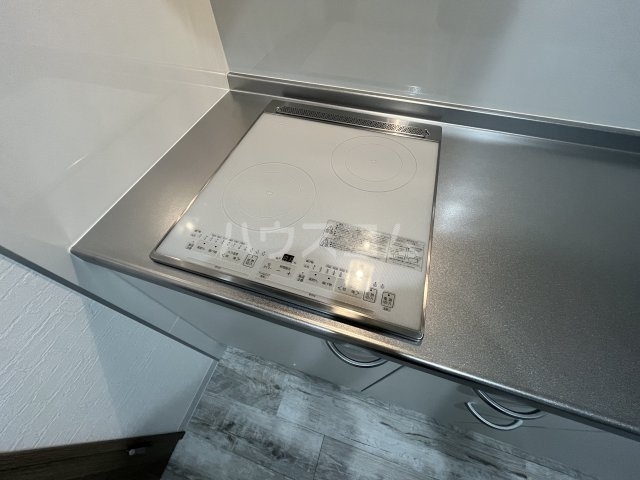 ����21