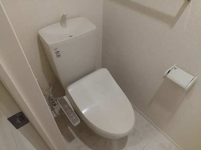 ����8