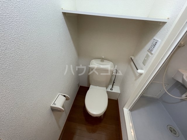 ����4