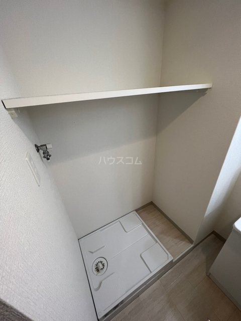 ����20