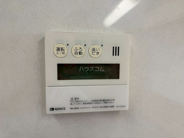 ����17
