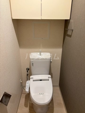 ����4