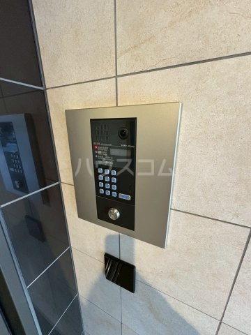 ����11