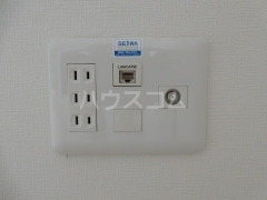 ����15