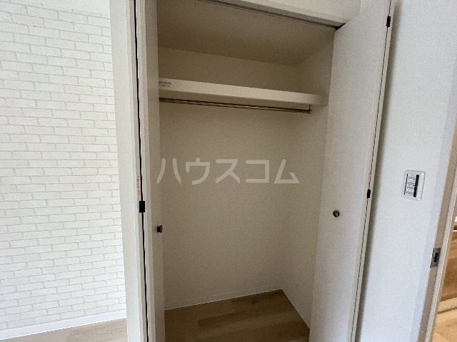����7