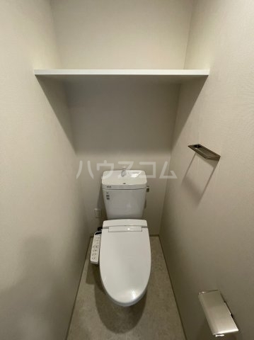 ����4