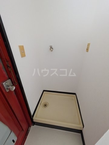 ����13