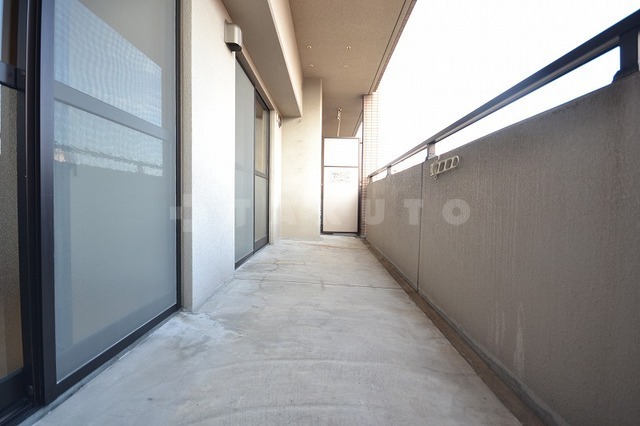 ����10