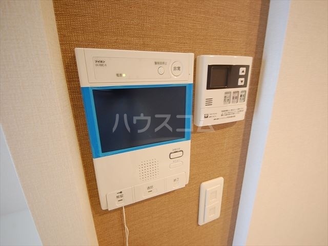 ����11