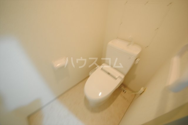 ����4