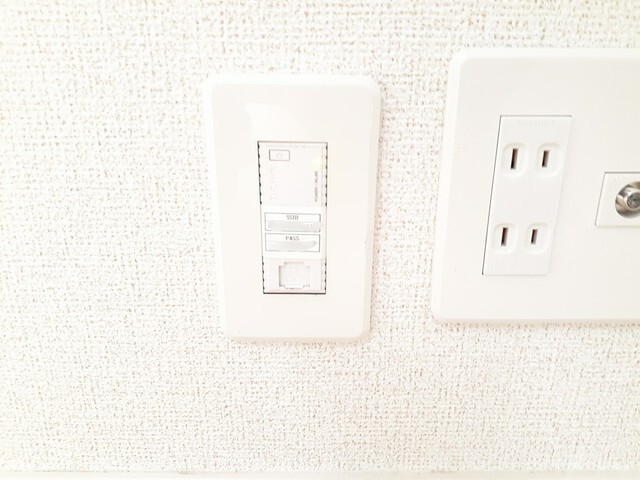 ����10