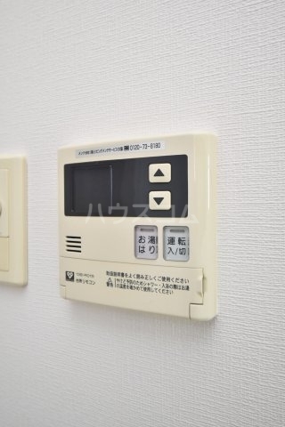 ����21