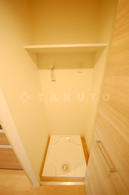 ����13