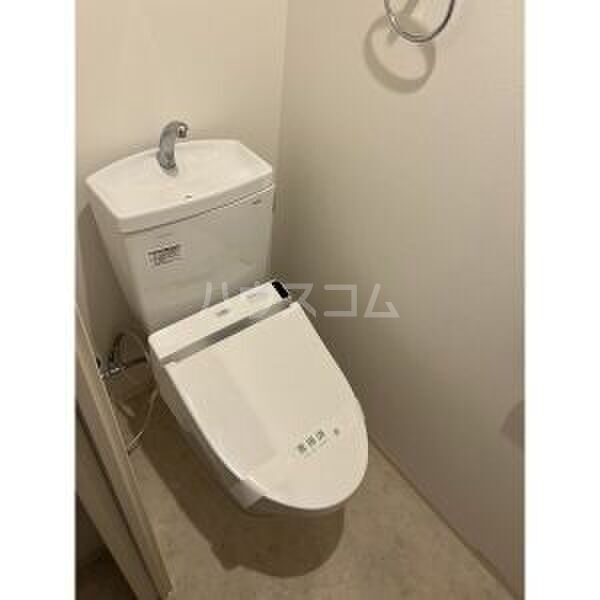 ����5