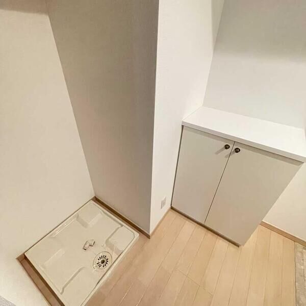 ����11