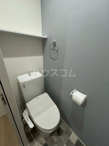 ����17