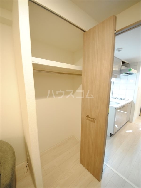 ����10