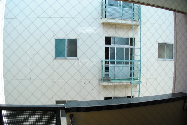 ����10