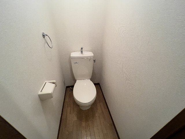 ����9