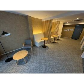 ����3