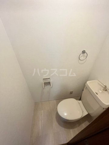 ����9