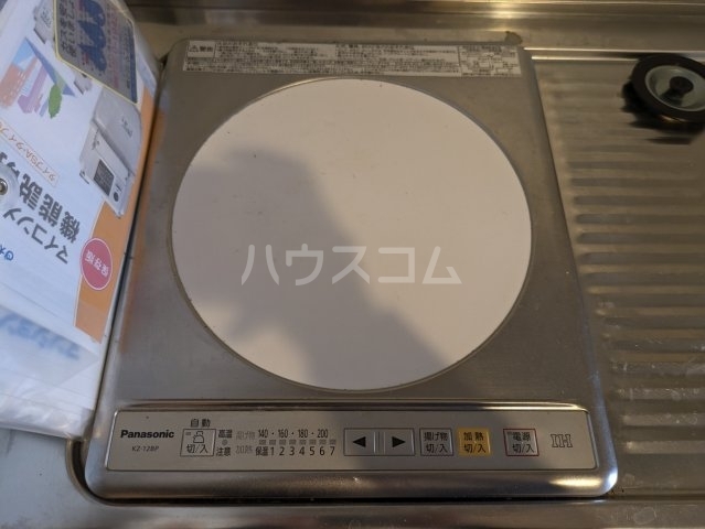 ����16