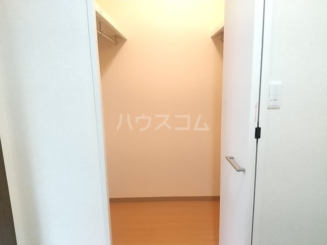 ����6