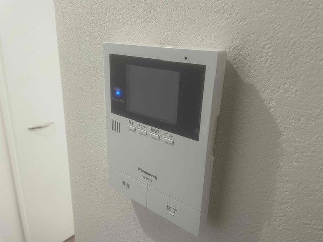 ����11