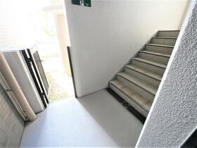 ����3