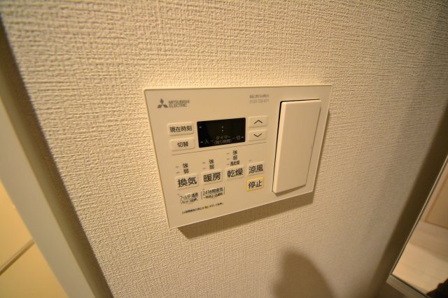 ����13