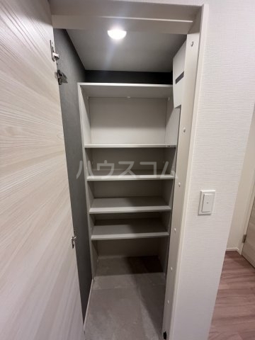 ����24