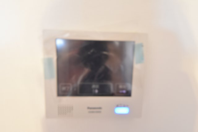 ����20