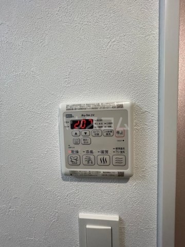 ����19