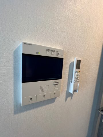����10