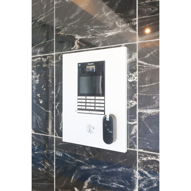 ����3