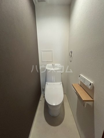 ����17