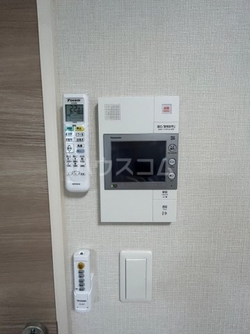 ����8