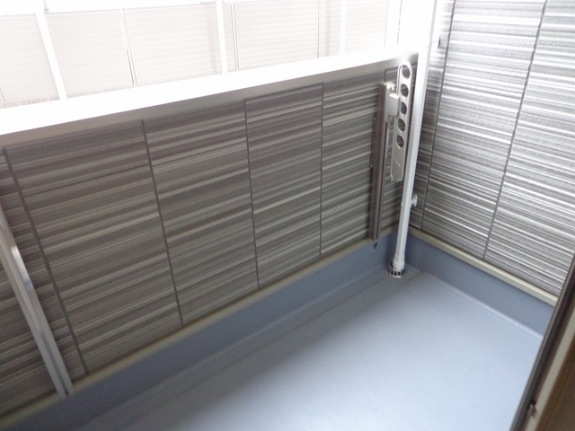 ����9