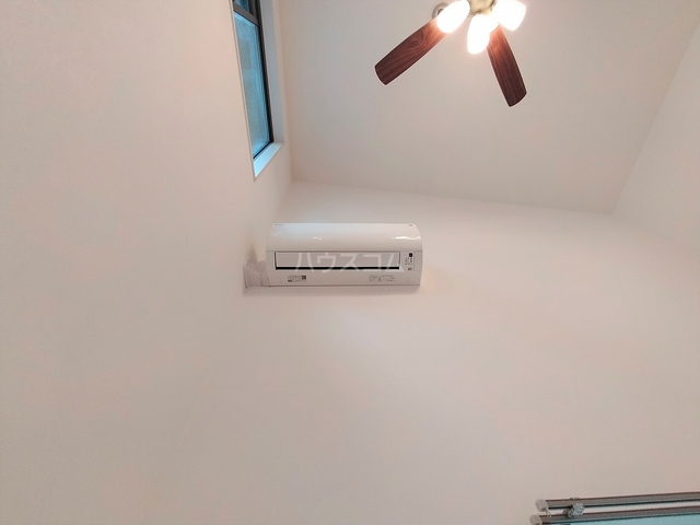 ����8