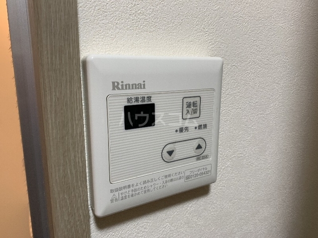 ����15