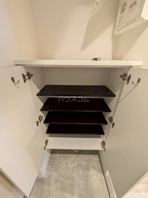 ����7