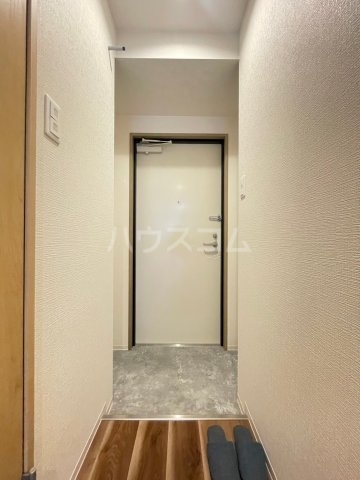 ����21