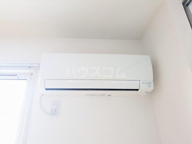 ����10