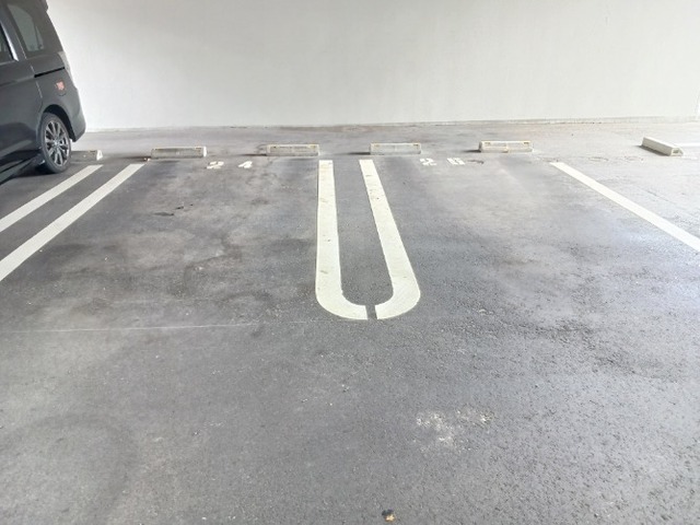 ����11