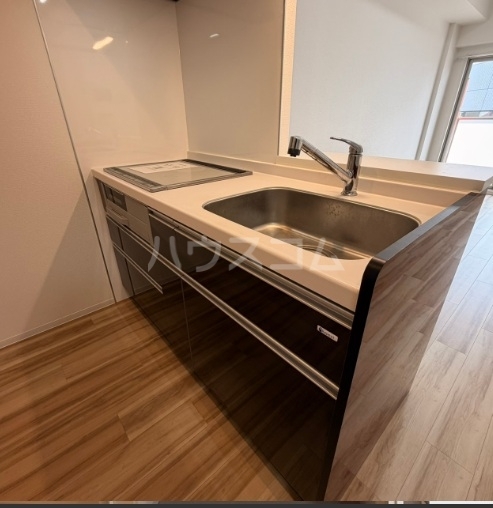 ����13