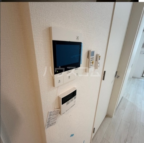 ����12