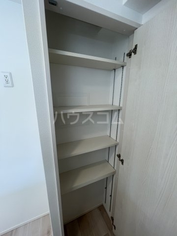 ����13