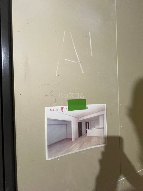 ����11