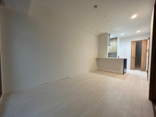 ����13