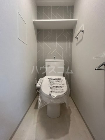 ����4